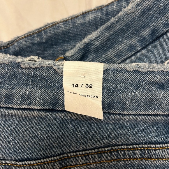 Good American Classic Bootcut Jeans in a Medium Wash Size 14/32 - Picture 3 of 7